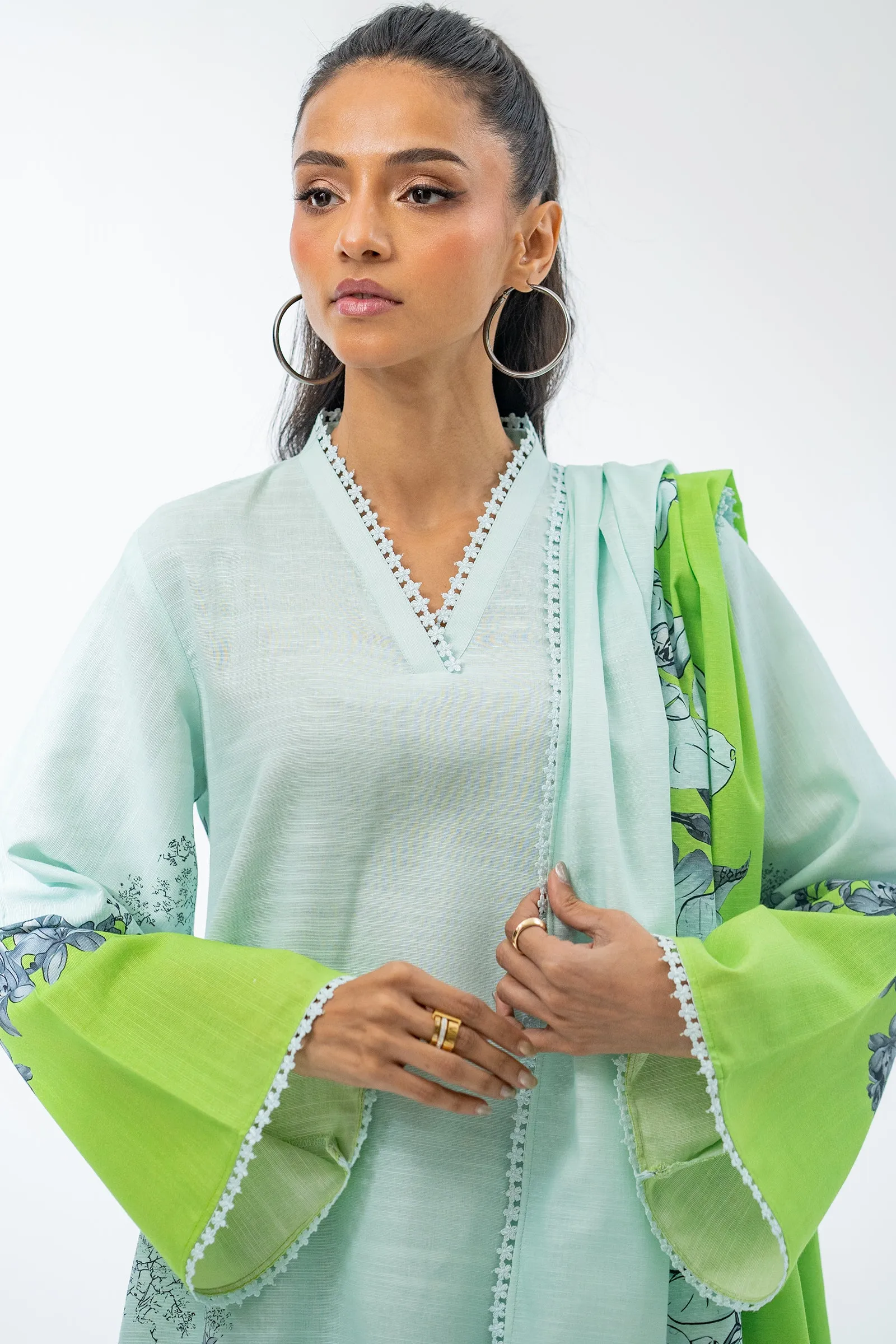 Carve up blue 3 piece