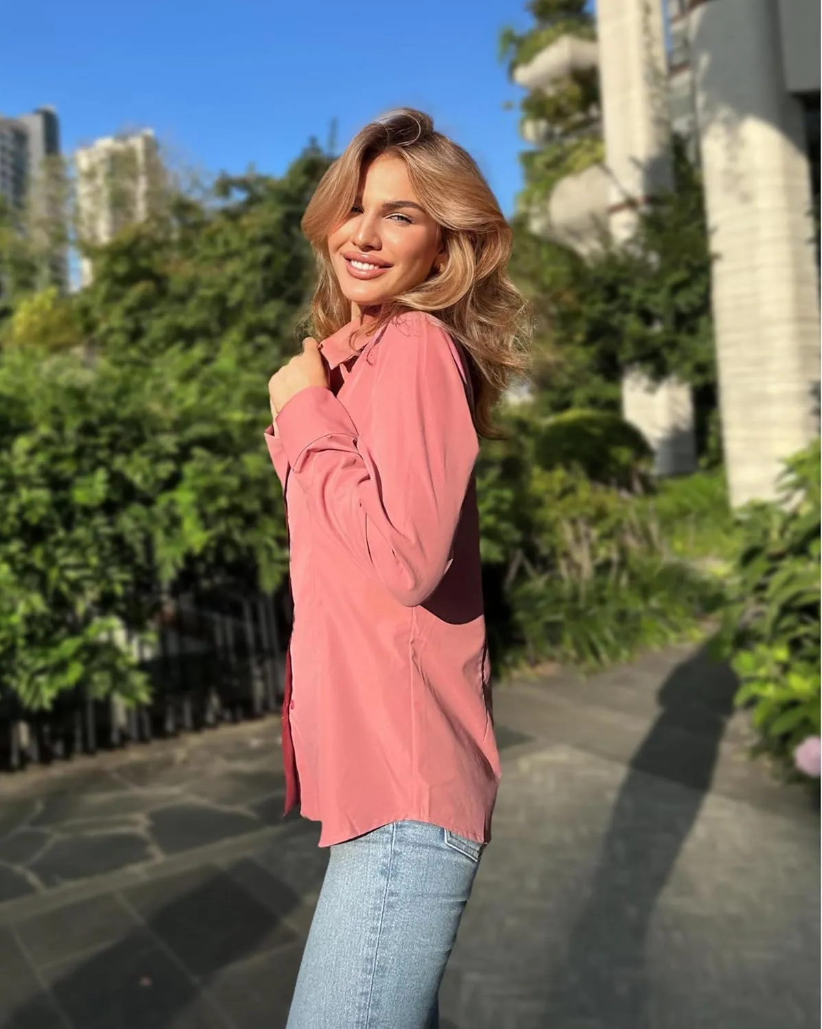 HOTOUCH Women's Button Down Shirts Long Sleeve Dress Shirt Slim Fitted Work Tops Collared Dressy Casual Business Blouses