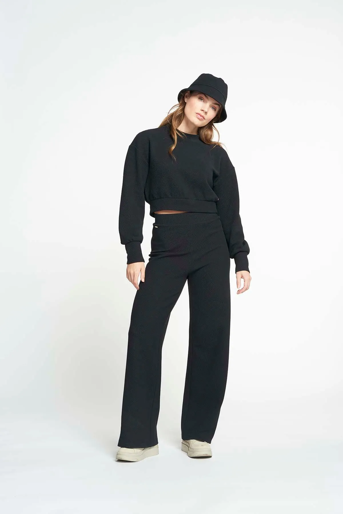Moon Cropped Sweat - Black
